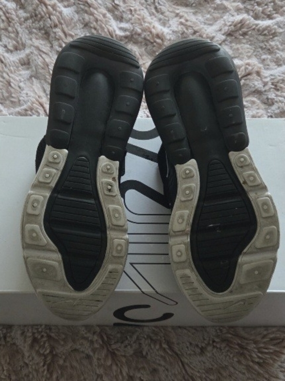 Nike - Picture 5 of 6